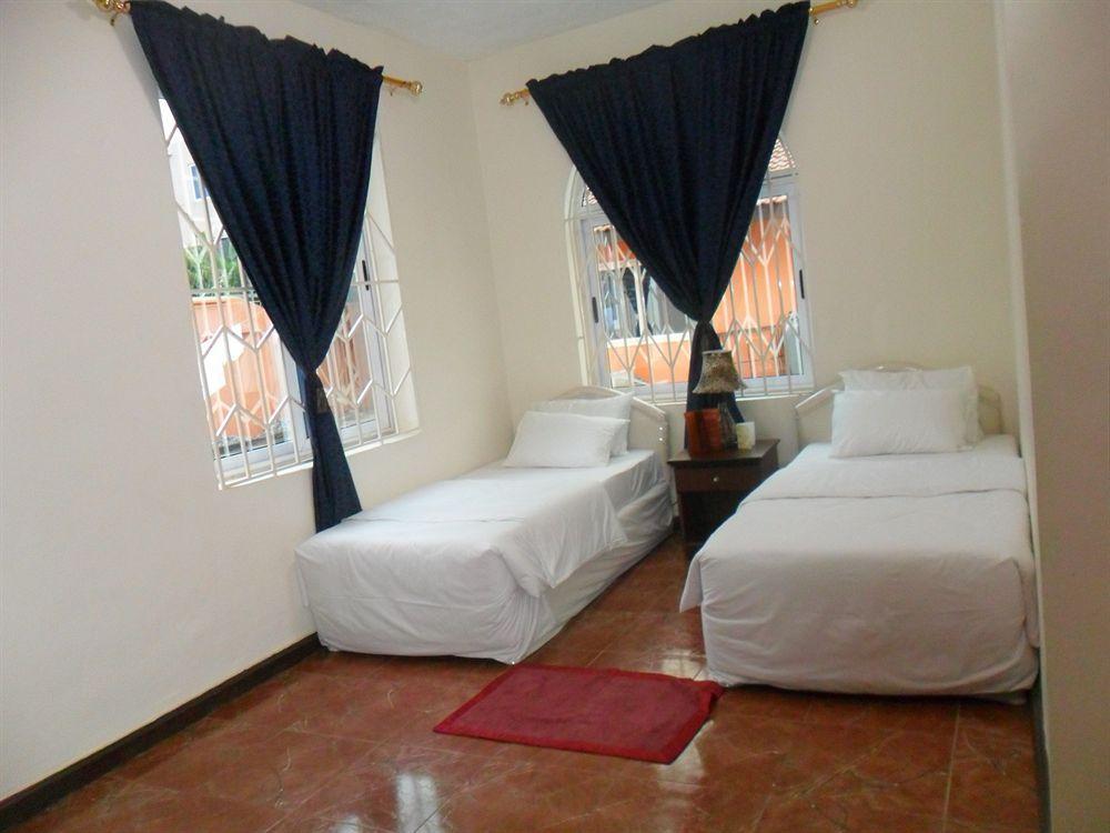 Tribeca Hotel Ghana Accra Esterno foto
