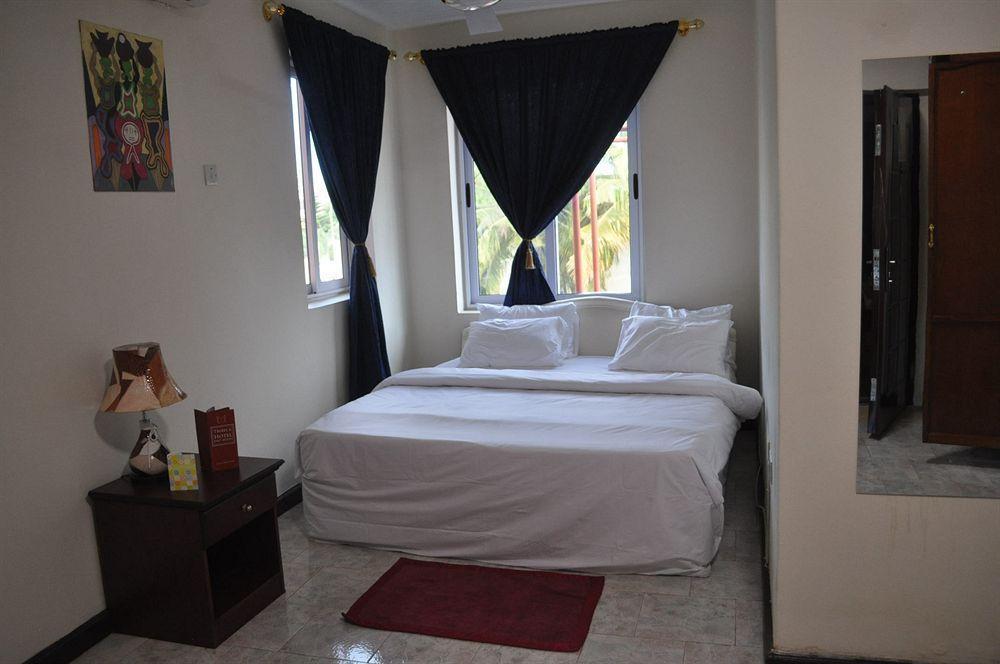 Tribeca Hotel Ghana Accra Esterno foto