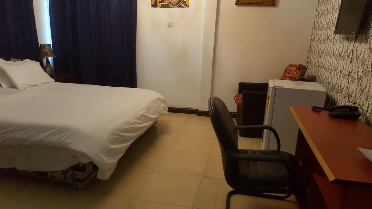 Tribeca Hotel Ghana Accra Esterno foto