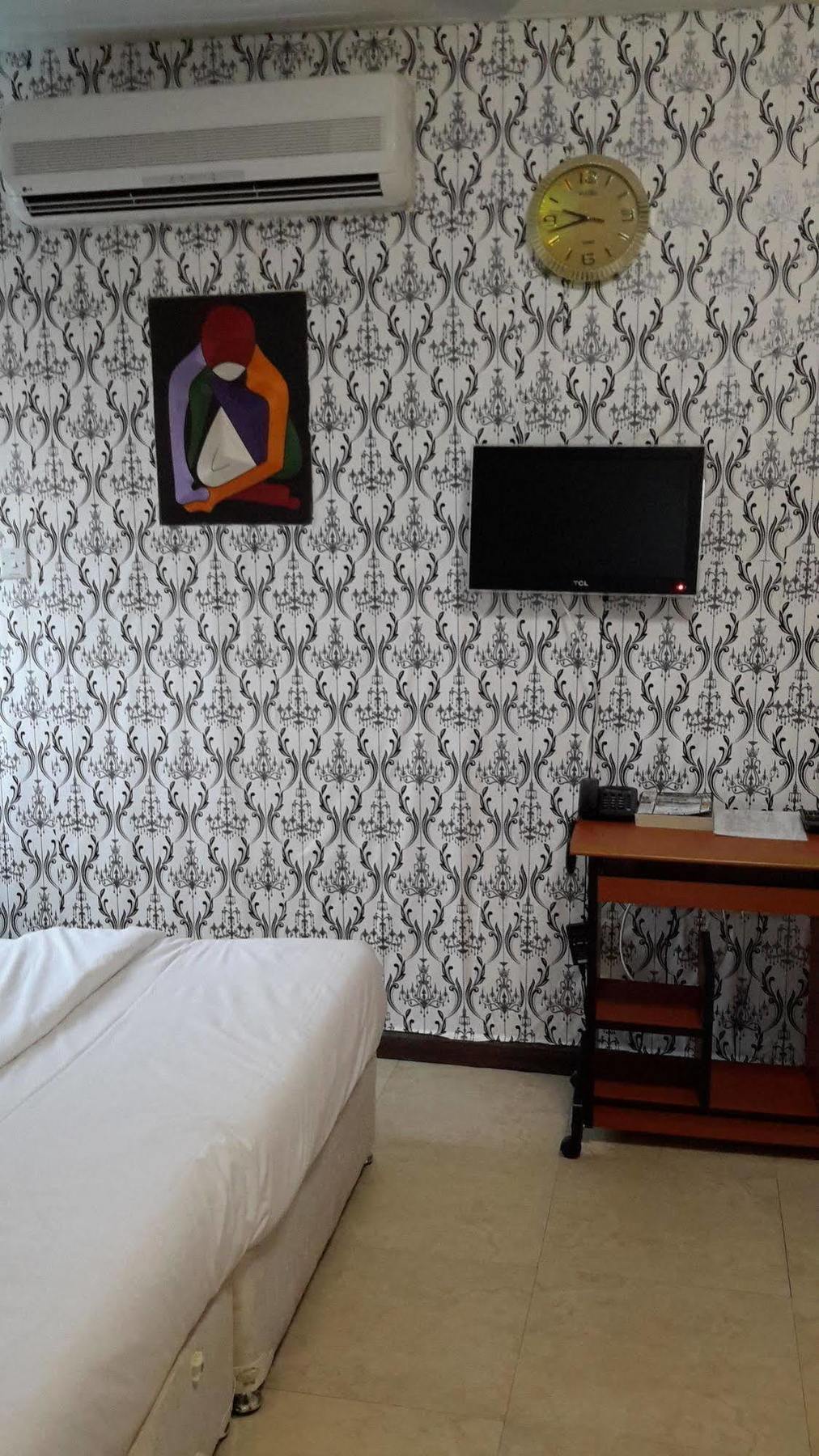 Tribeca Hotel Ghana Accra Esterno foto