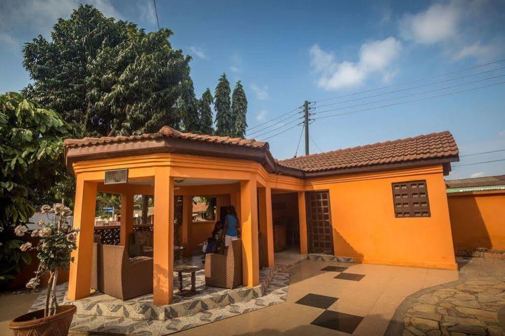 Tribeca Hotel Ghana Accra Esterno foto